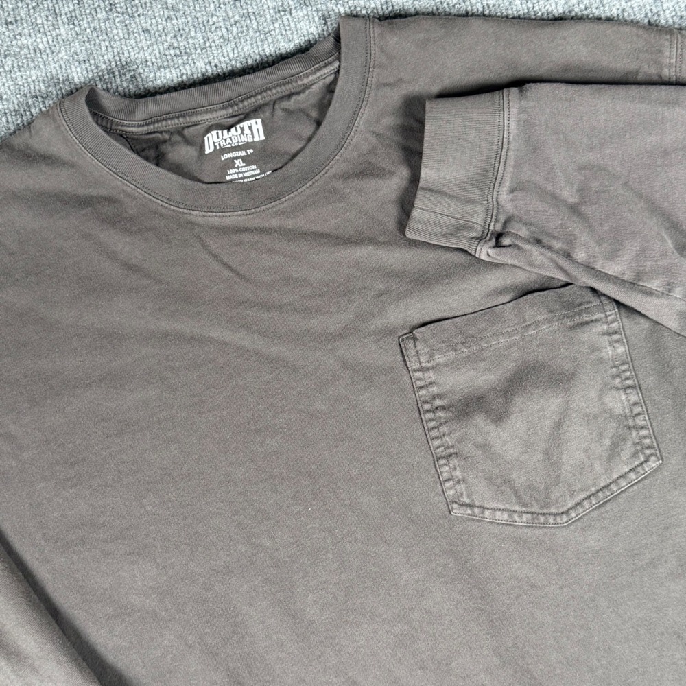 Duluth Trading Longtail T Shirt Mens XL Gray Long Sleeve Pocket Tee Workwear